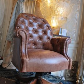 486542_207289652704539_1528073291_n