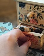 caramelle-mou-di-cachi-eucalipto-e-limone-nero