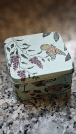 caramelle-mou-di-cachi-eucalipto-e-limone-nero