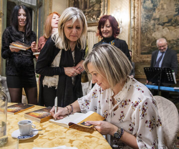 35d7990b-6c23-40f7-9460-0ffb5f0b55ee