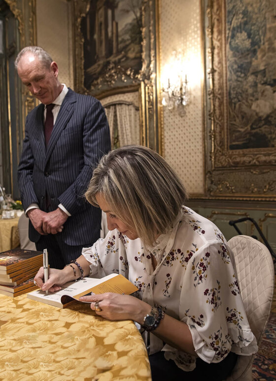 5d9c093c-4637-4dce-aed4-5105935e3ca5