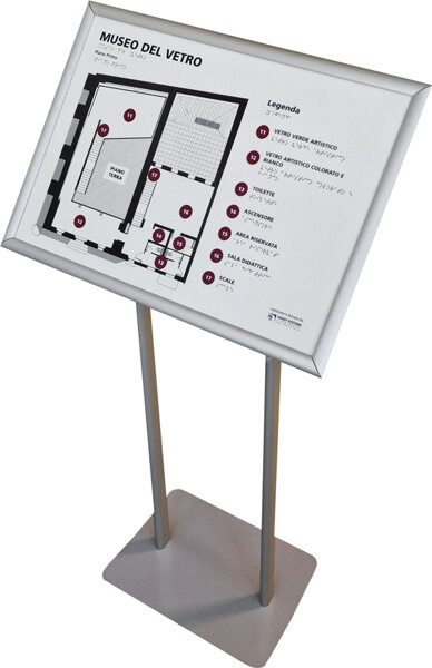 mappa tattile con leggio