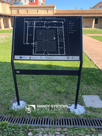 mappa tattile con leggio realizzato per museo comune di Lanciano mappa tattile con leggio realizzato per museo comune di Lanciano