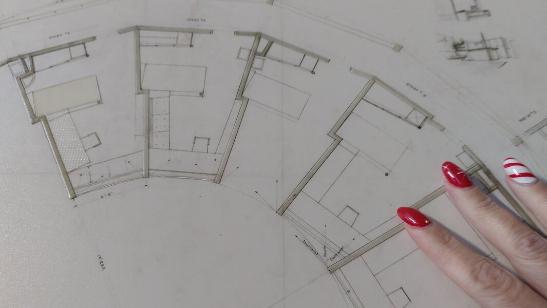 Targa a rilievo tattile Targa a rilievo tattile