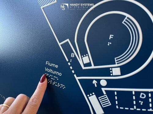 mappa tattile realizzata da handy systems_.jpeg