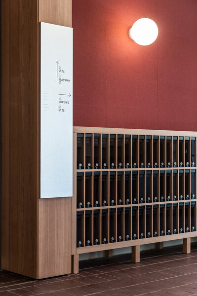 Alcune foto interni dei pannelli in quadricromia e Braille realizzati Alcune foto interni dei pannelli in quadricromia e Braille realizzati