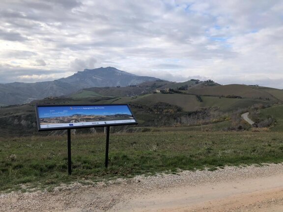 2d48b490-55ac-4cd9-92ba-59c7504b214b 2d48b490-55ac-4cd9-92ba-59c7504b214b