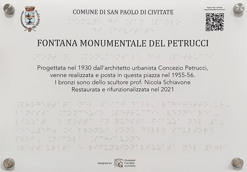 in quadricromia e Braille in trasparenza. Con loghi e QR-code.