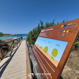targa Braille con immagine a rilievo tattile_porto_Craulo_Otranto targa Braille con immagine a rilievo tattile_porto_Craulo_Otranto