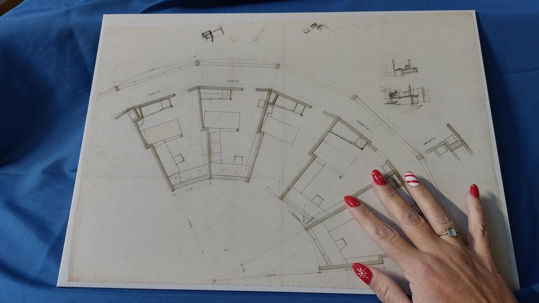 Targa a rilievo tattile Targa a rilievo tattile