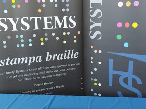 targa in quadricromia e stampa Braille