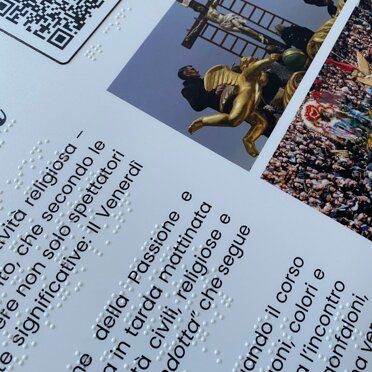 stampa Braille - mappa tattile - targa Braille Targa in quadricromia e Braille con loghi e QR-code