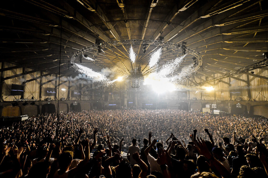 gashouder-awakenings.jpeg