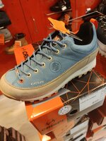 crispi-monaco-low-gtx-light-blue-beige