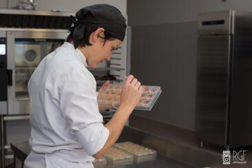 df9823d8-a2e8-4f0c-bc58-c75cadb587c8 df9823d8-a2e8-4f0c-bc58-c75cadb587c8