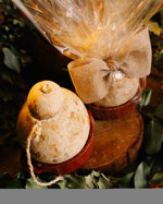 caciocavallo-podolico-in-terracotta