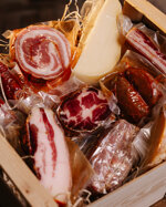 cesto-di-salumi-e-formaggi