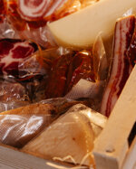 cesto-di-salumi-e-formaggi