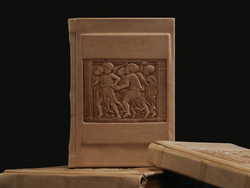 Quaderno di pelle liscia con disegno di angeli che ballano