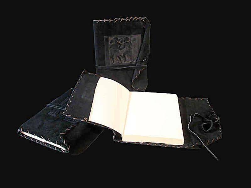 Covers in pelle cucite a mano con pressatura Ballo degli Angeli di Donatello in colore nero