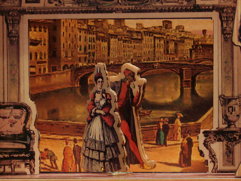 Carillon visto nella parte interna con fondale dell?Arno