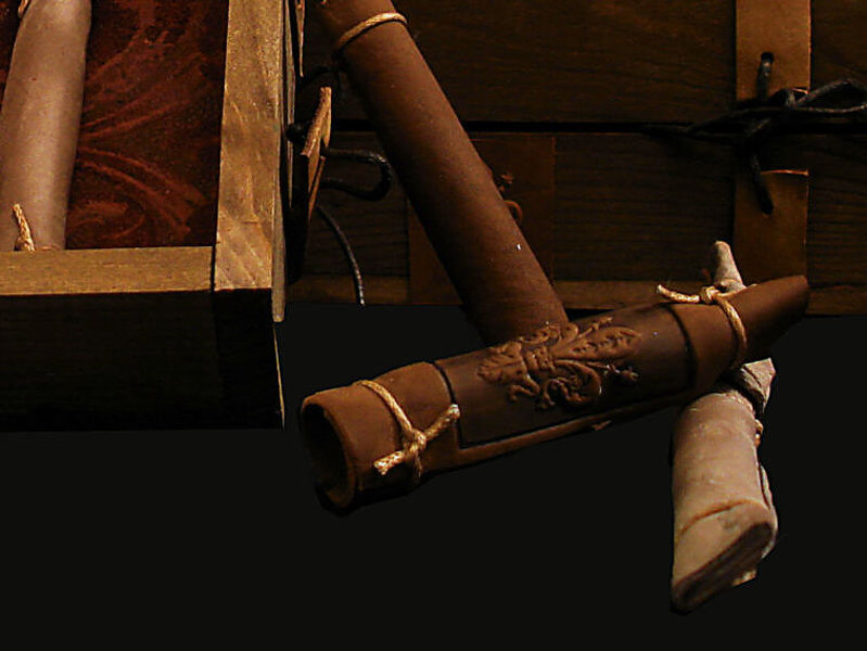 Grafite con protezione di pelle impreziosita da un giglio in rilievo