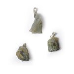 ciondolo-in-labradorite-non-lavorata