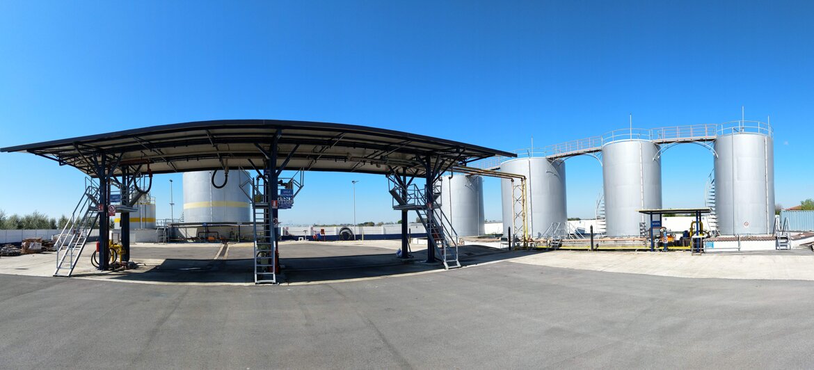 94a1923d-5aa4-40aa-ad9c-2a5eaf054f04