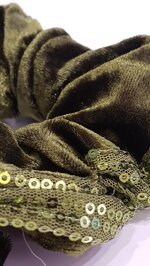 fiocco-capelli-in-velluto-con-inserto-di-perline-strass-colore-verde-bosco