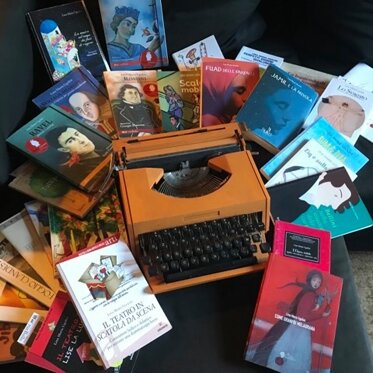 La prima macchina da scrivere e tutti i miei libri La prima macchina da scrivere e tutti i miei libri