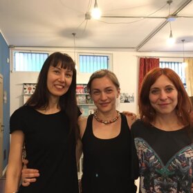Il mondo che non vedo, Padova, 18.05.17 Simona con le libraie, Michela Mancarella ed Erica Guzzo Il mondo che non vedo, Padova, 18.05.17 Simona con le libraie, Michela Mancarella ed Erica Guzzo