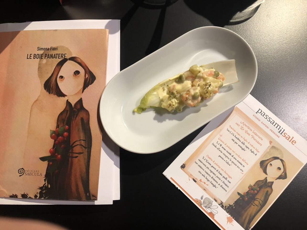 Insalata russa su foglia di indivia belga