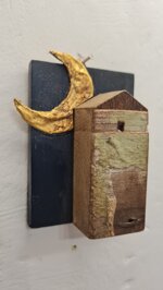 little-world-to-hang-10