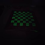 dama-in-legno-di-ulivo-e-resina-epossidica