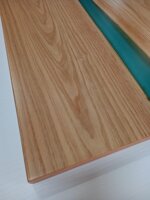 piano-tavolo-river-in-castagno-e-resina