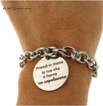 lamubracciale-inciso-prendi-in-mano-la-tua-vita-e-fanne-un-capolavoro-rif-ot11442