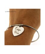 lamubracciale-rigido-in-acciaio-inox-con-cuore-inciso-carpe-diem
