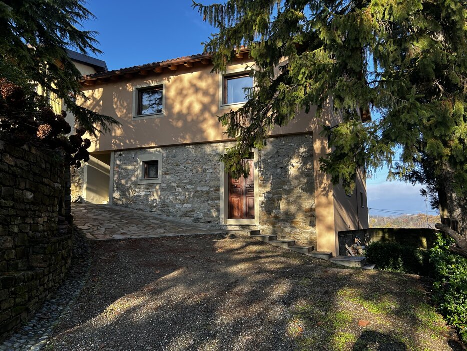 e8dce78f-d3af-41a8-ab9f-fc3b3d59fbf2