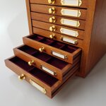 mobiletto-per-monete-in-legno-di-betulla-a-8-cassetti-alberto-zecchi