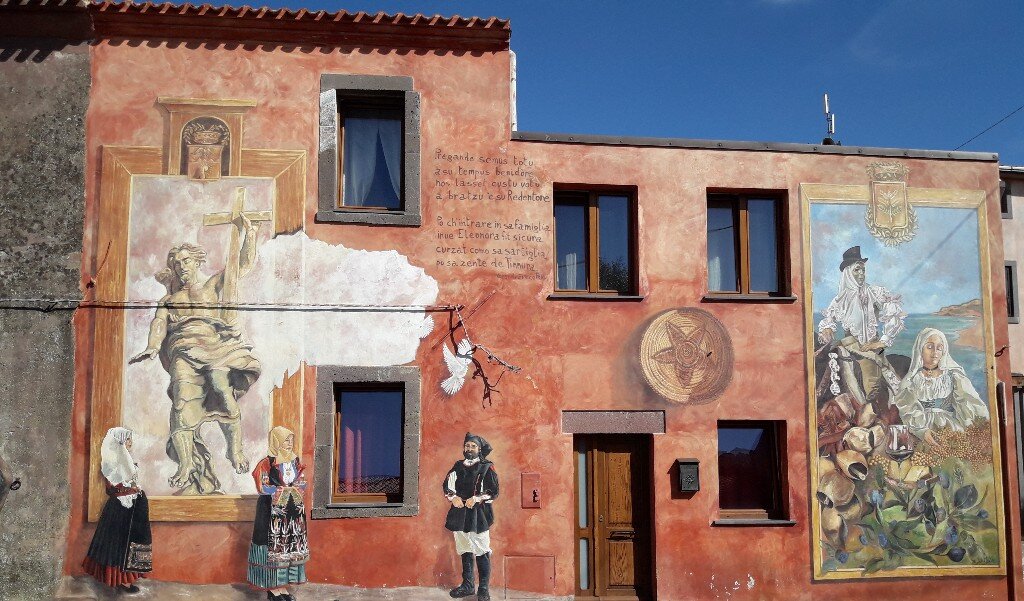 Tinnura e i suoi murales