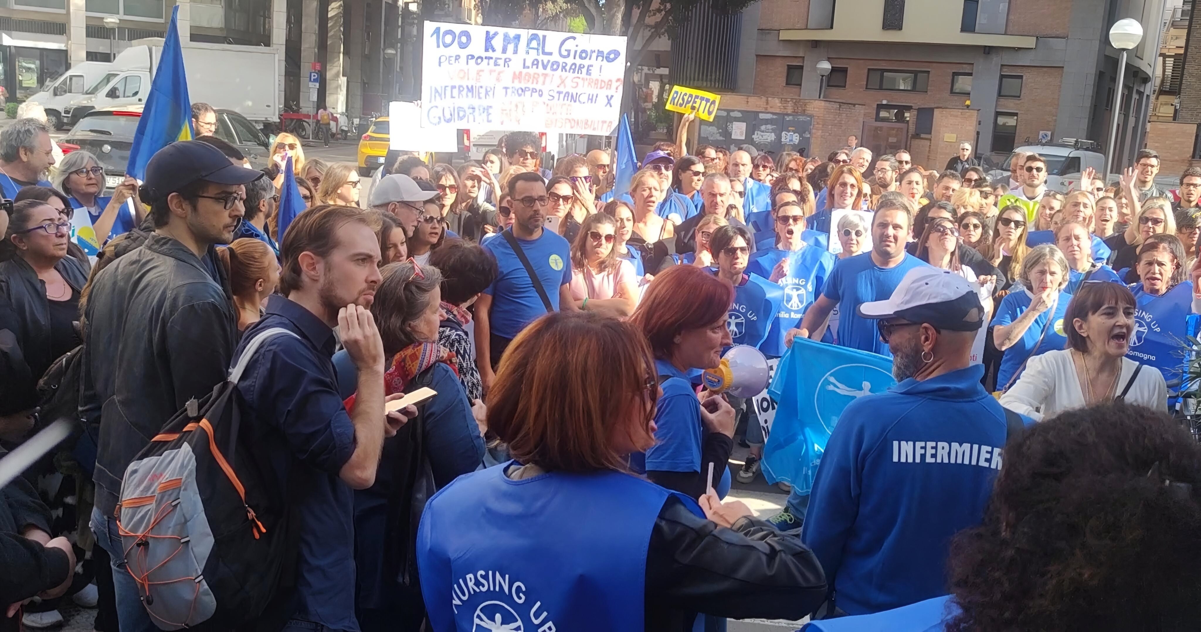 Sanità in ostaggio, di Francesca Batani Sanità in ostaggio, di Francesca Batani