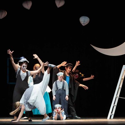 Progetto di teatroterapia Il circoluna Progetto di teatroterapia Il circoluna, spettacolo Progetto di teatroterapia Il circoluna Progetto di teatroterapia Il circoluna, spettacolo