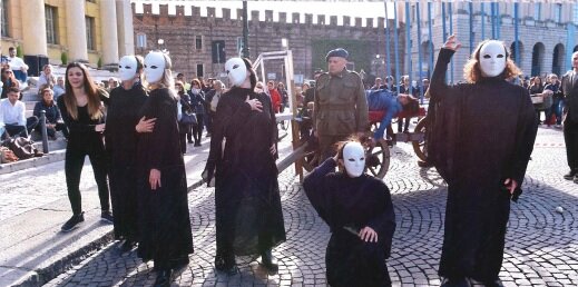 a7a75ad1-41f3-4773-b520-3301e7872c8d