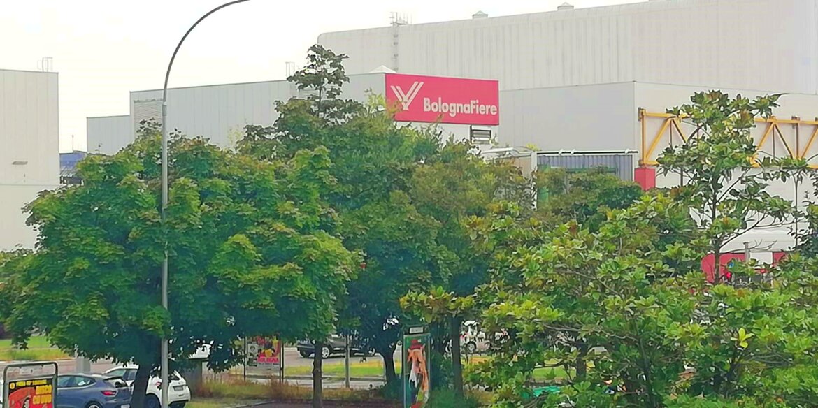 Padiglione della fiera visto dal balcone Padiglione della fiera visto dal balcone
