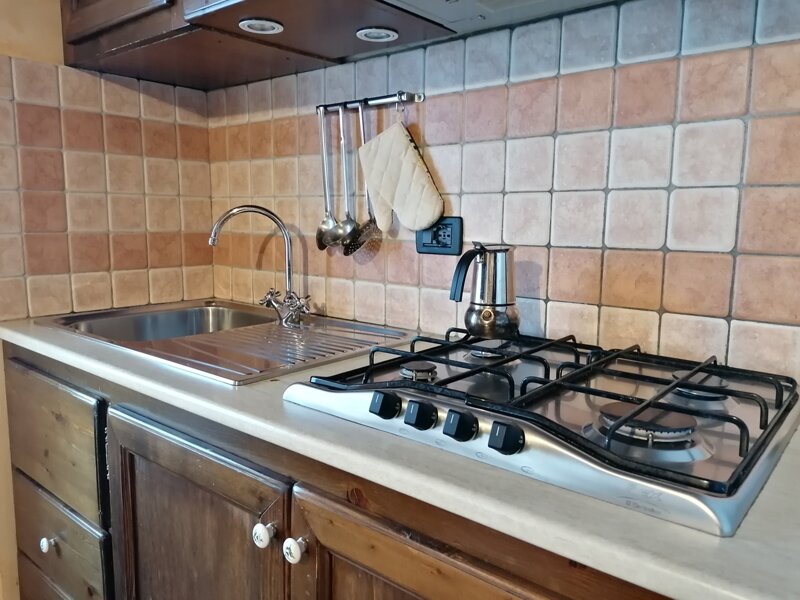 angolo cottura - agriturismo con centro benessere a Pigna in provincia di Imperia - Liguria