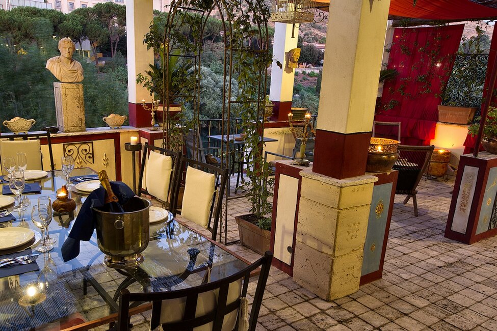 8b904052-600a-483c-825a-5eab651ac0c9