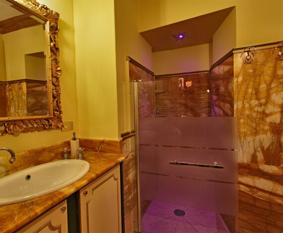 ab0a493b-c28a-4b47-99de-a88ea0a52cda