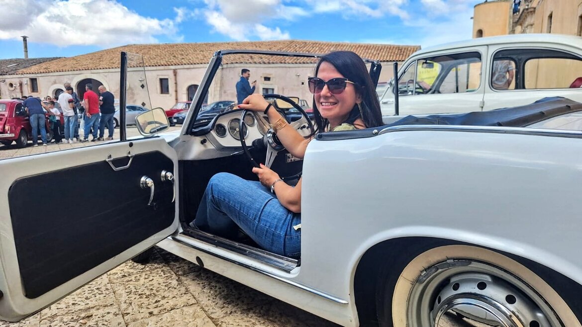 15f60d62-0f70-4b47-853e-72ea394cc533