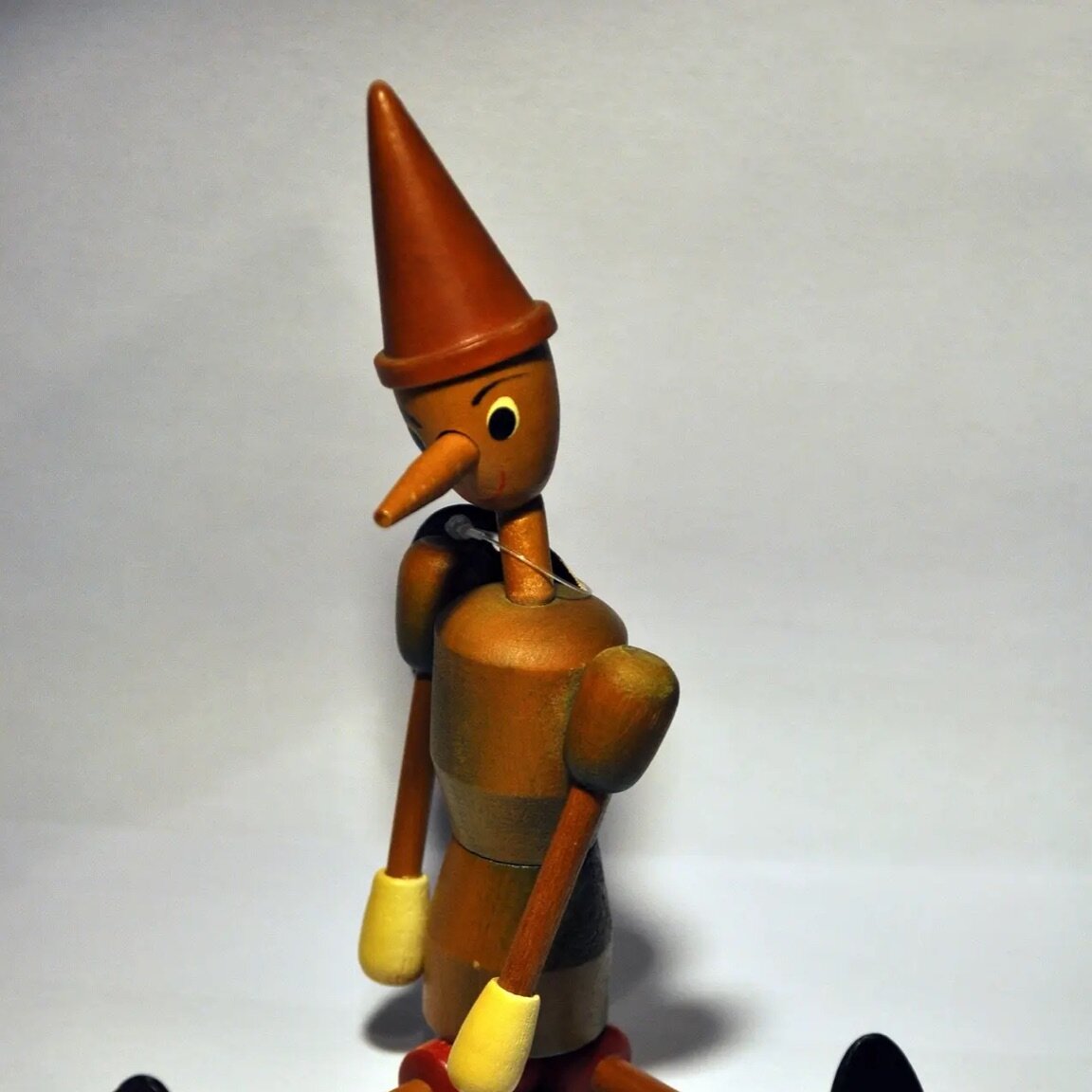 Riconoscere ed interpretare la menzogna tramite la comunicazione non verbale