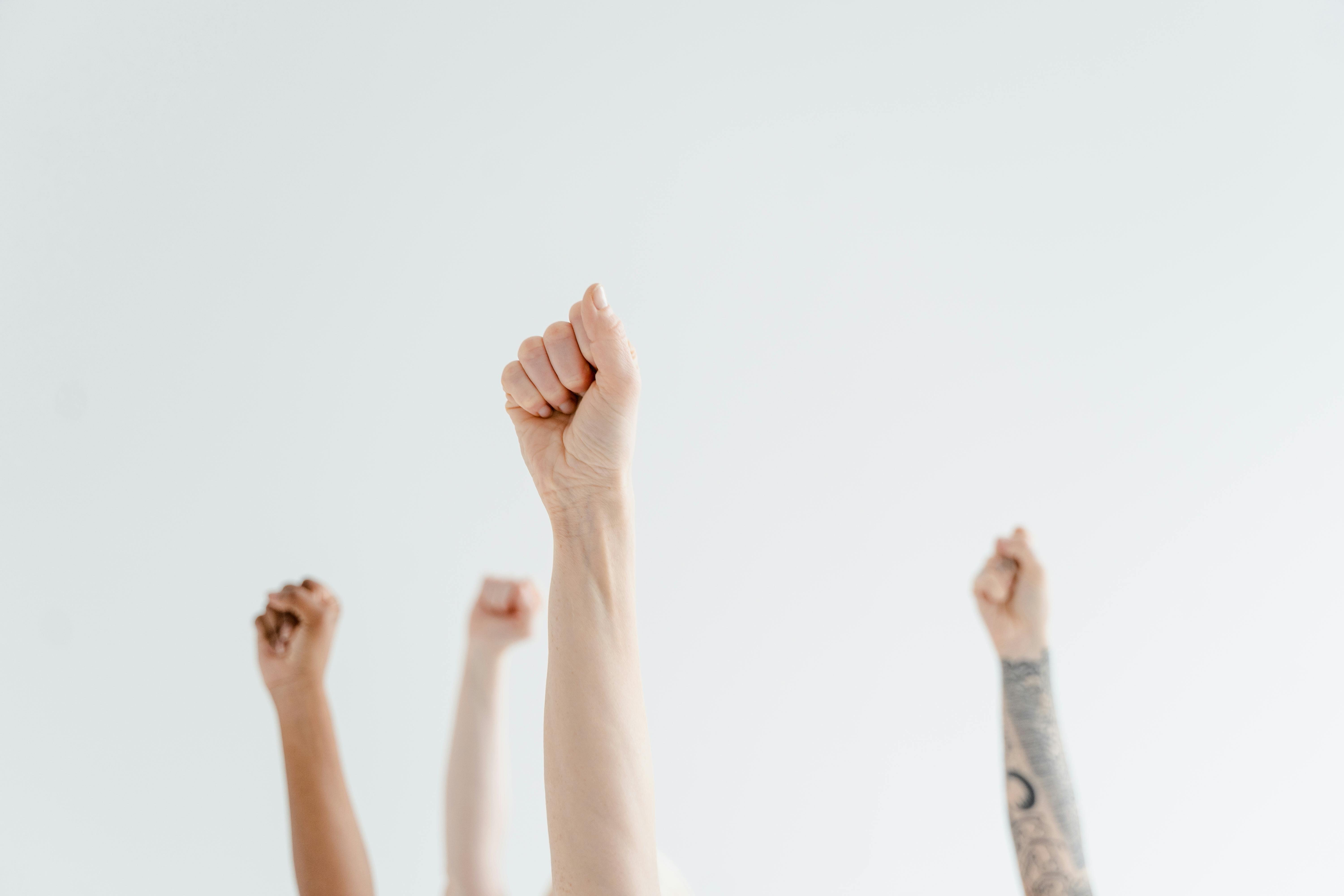 Gestione Efficace delle HR e Coinvolgimento: la chiave per accelerare la competitività aziendale Gestione Efficace delle HR e Coinvolgimento: la chiave per accelerare la competitività aziendale